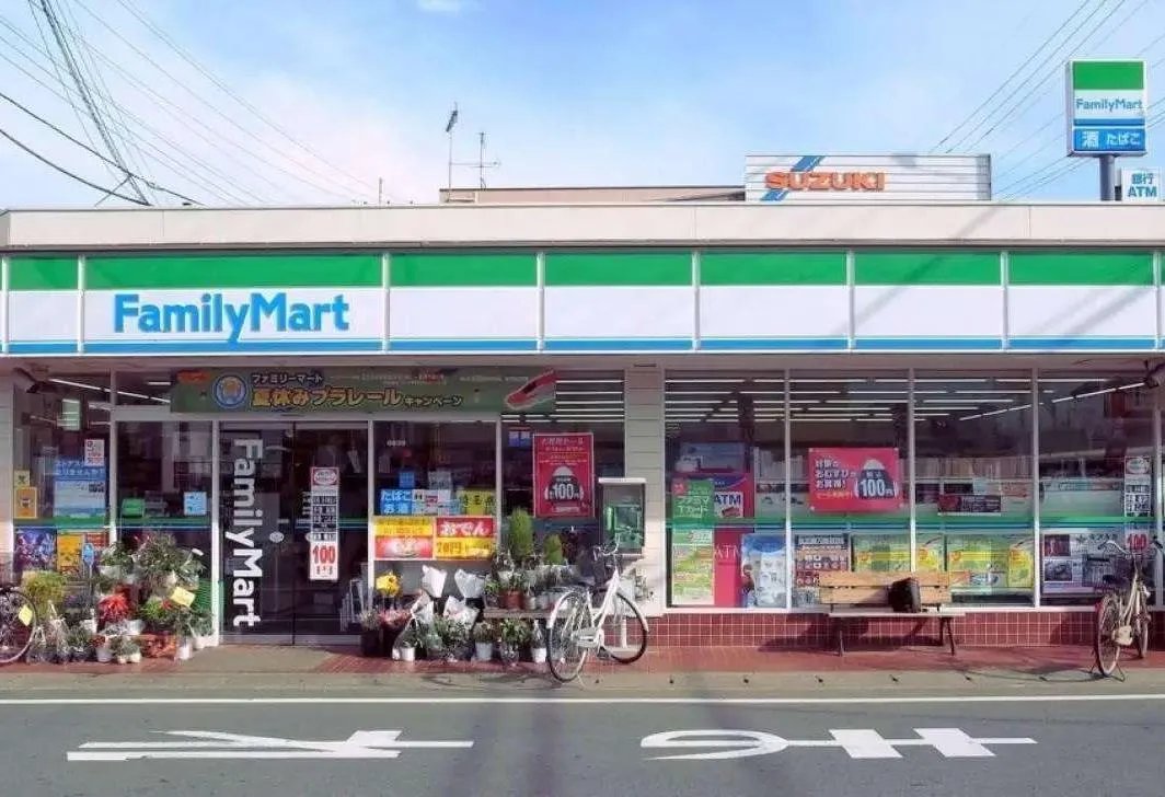服务差、问题产品、双标严重……便利店洋品牌们怎么了？