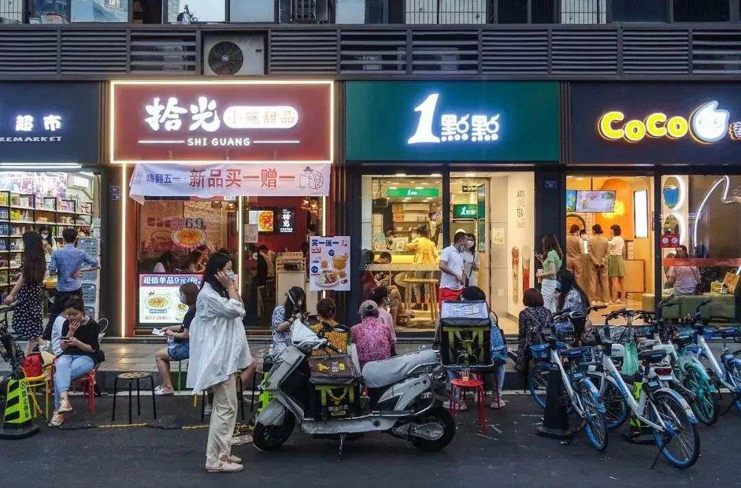 喜茶奔向600亿、手打柠檬茶成新宠，新式茶饮凭什么融资拿到手软